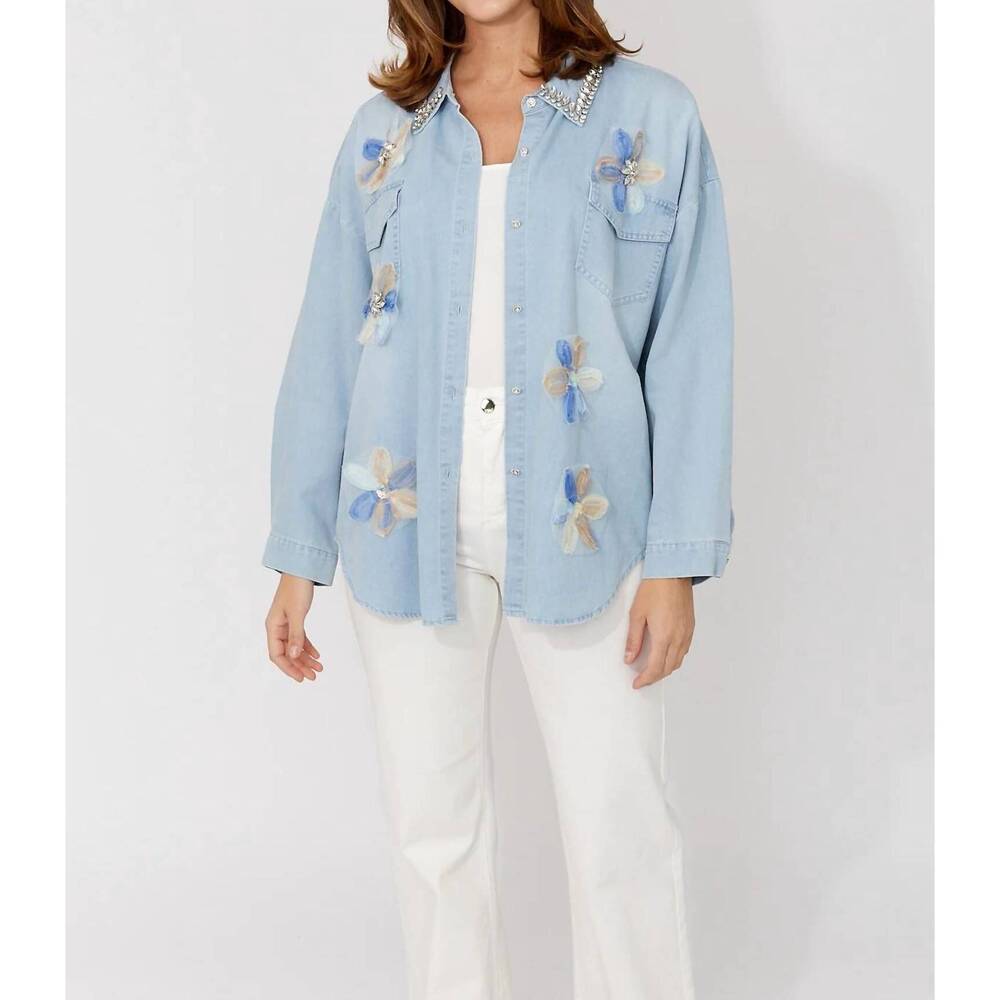 NEW FRANK LYMAN faylina floral embellished top in light blue